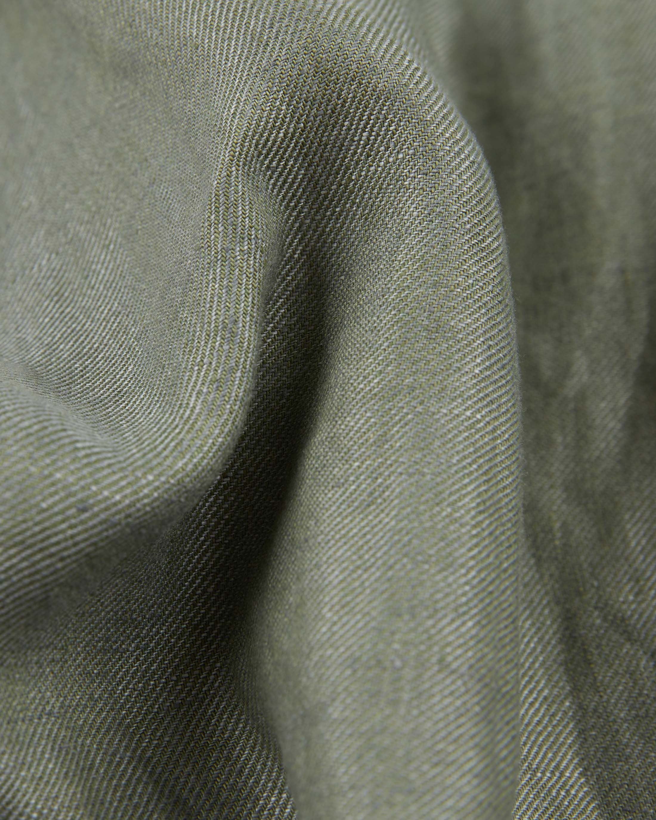 Bermuda shorts in linen - Image 8