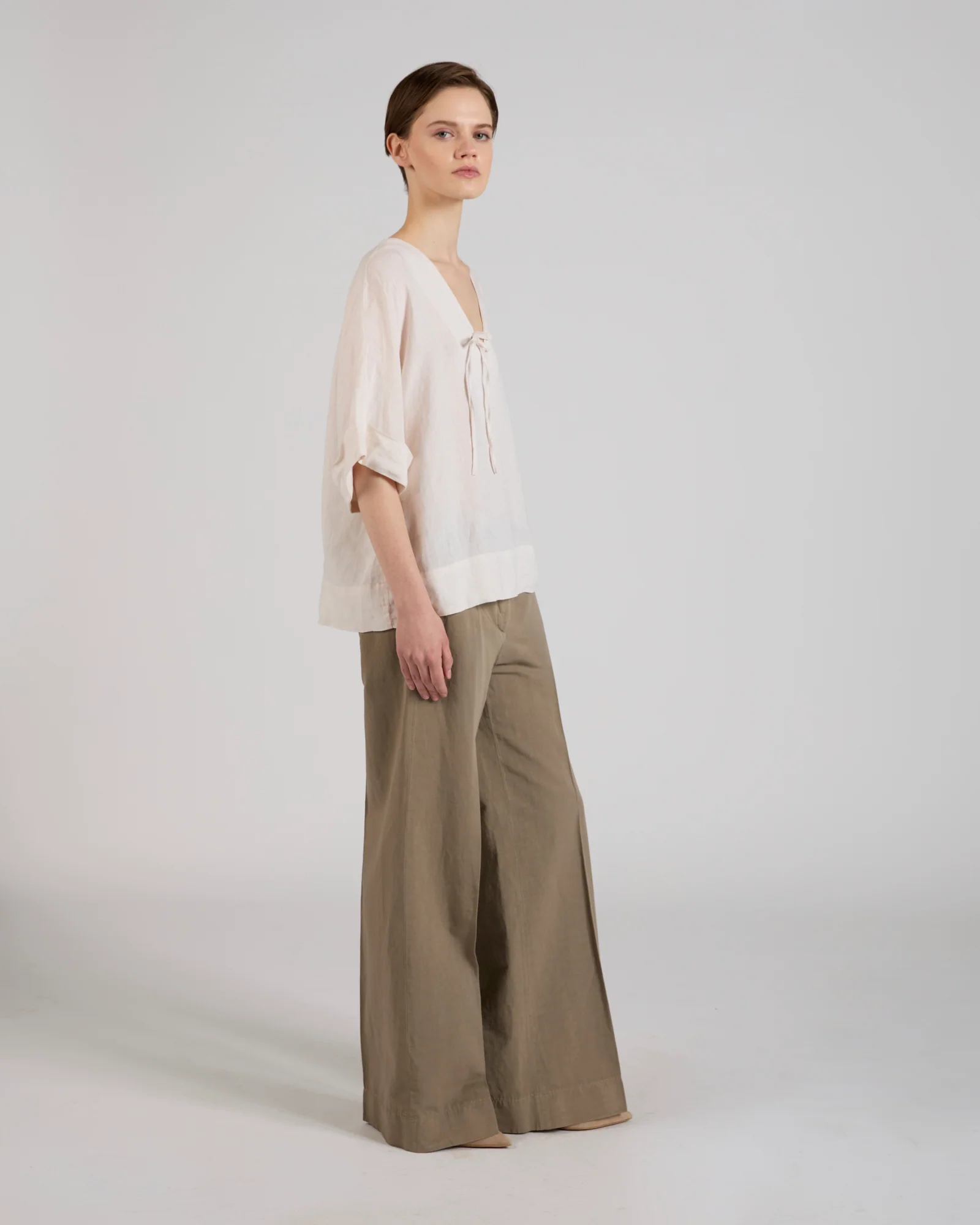 Regular fit trousers in cotton and linen twill - Image 5