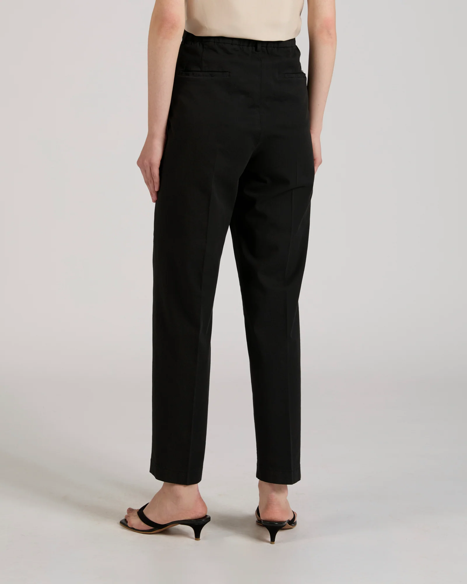 Regular fit trousers in cotton gabardine and lyocell - Image 3