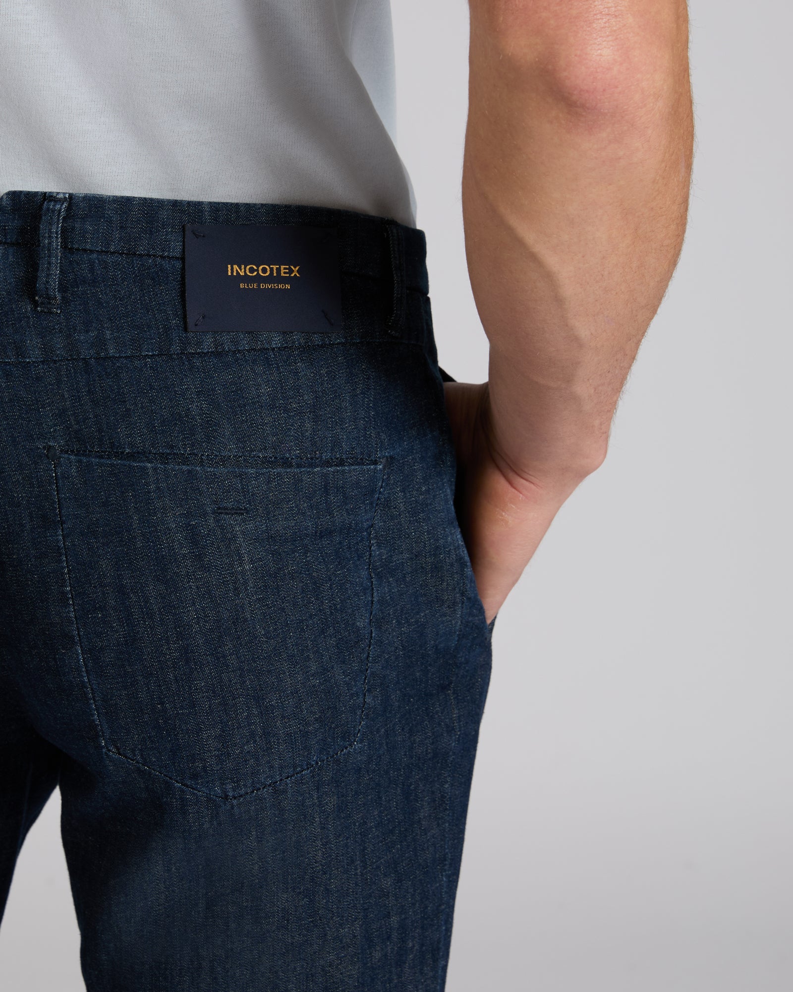 Tapered fit cotton trousers - Image 4