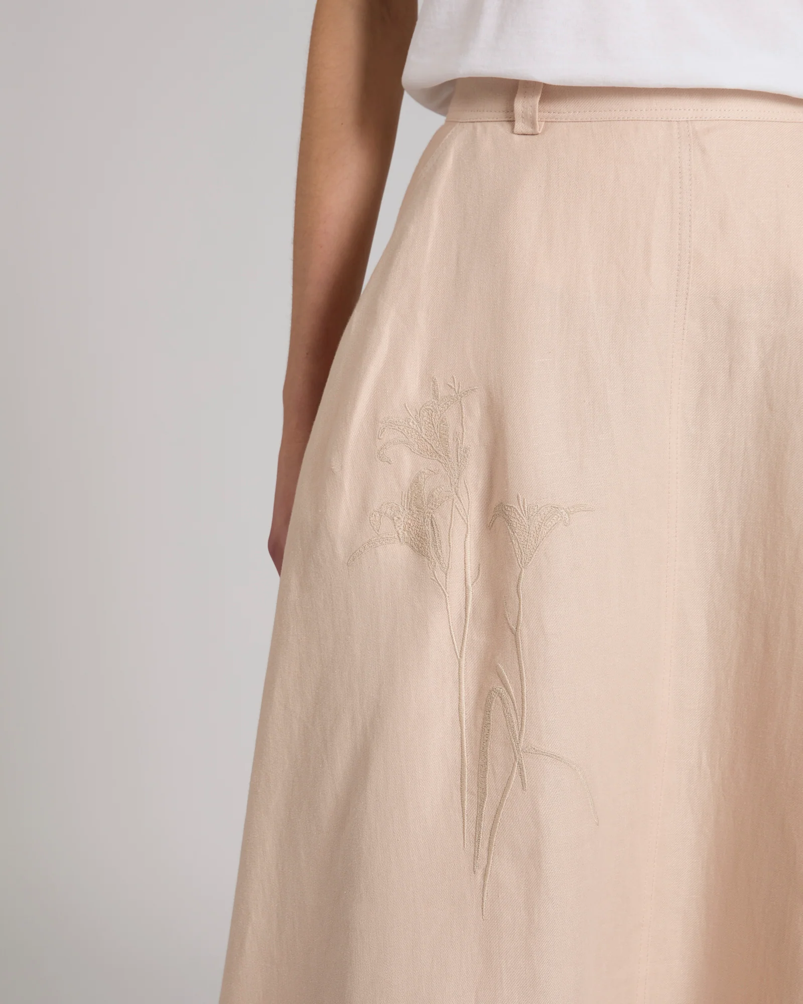 Wide fit skirt in linen - Image 4