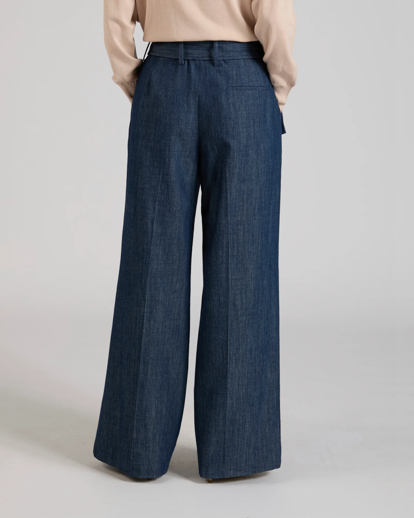 Wide fit trousers in denim - Image 3